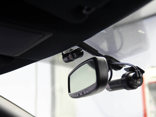 TheDashcamStore.com BlackVue DR650S-2CH-IR dash cam installed in 2016 Nissan GT-R